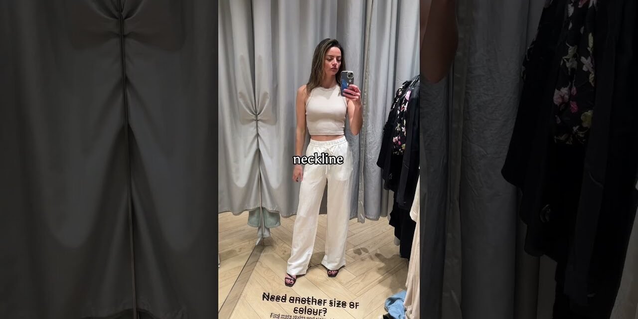 Best outfits for inverted triangle body shape #bodyshapes #outfitideas #invertedtriangle