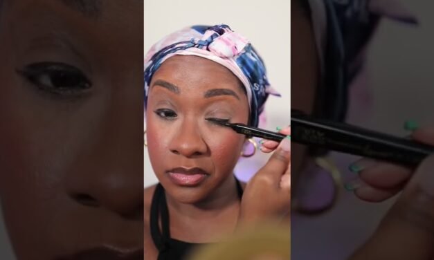 How to apply false lashes for beginners!