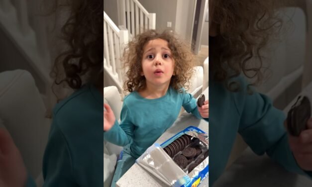 Sierra teaches Rhia healthy habits- floss your teeth and then brush them after eating