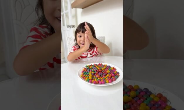 Maya teaches Molly healthy habits – wash your hands before you eat